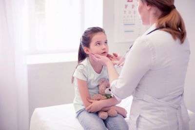 Аденотонзиллэктомия улучшала качество жизни детей